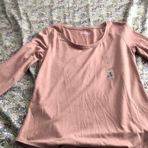 Kohl’s. Long sleeve T-shirt. Off pink color
